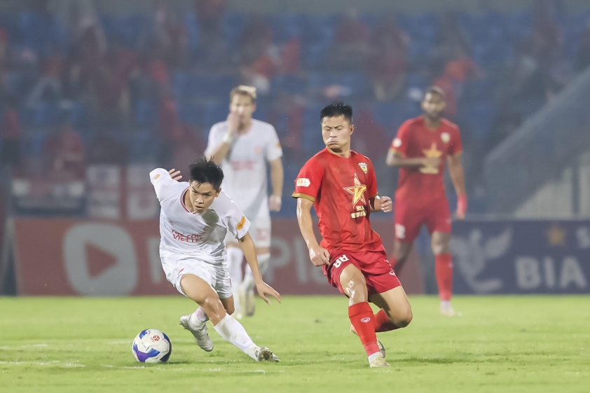 Viettel vs Hà Tĩnh: HLV Popov tiếp tục bất bại?-712097