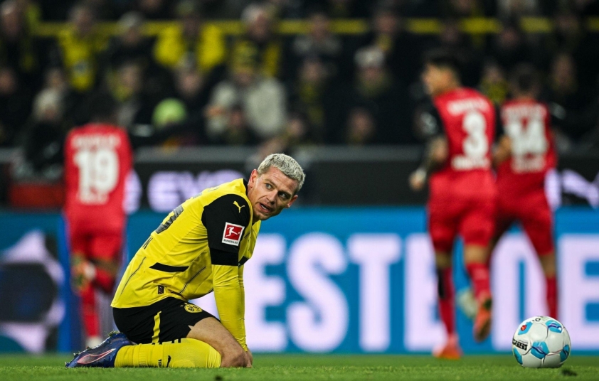 Quật ngã Dortmund, Bayer Leverkusen hâm nóng cuộc đua vô địch Bundesliga 581411