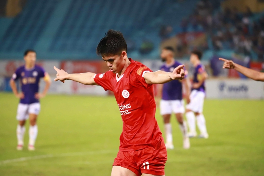 Trực tiếp Hà Nội 1-1 Viettel: Văn Khang gỡ hoà 708247