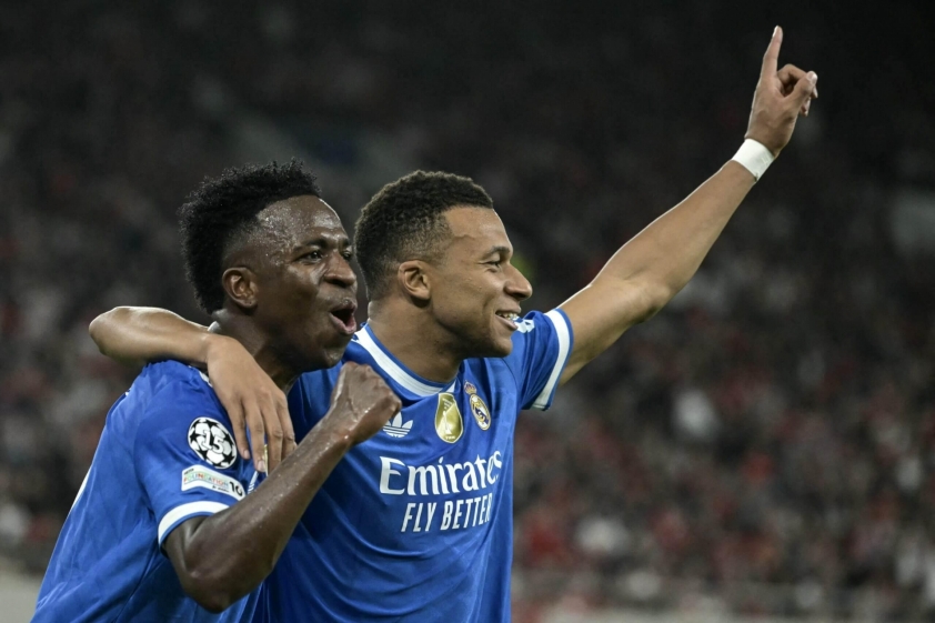Vinicius tỏa sáng, Real Madrid nắm lợi thế lớn tại play-off Cúp C1 795887