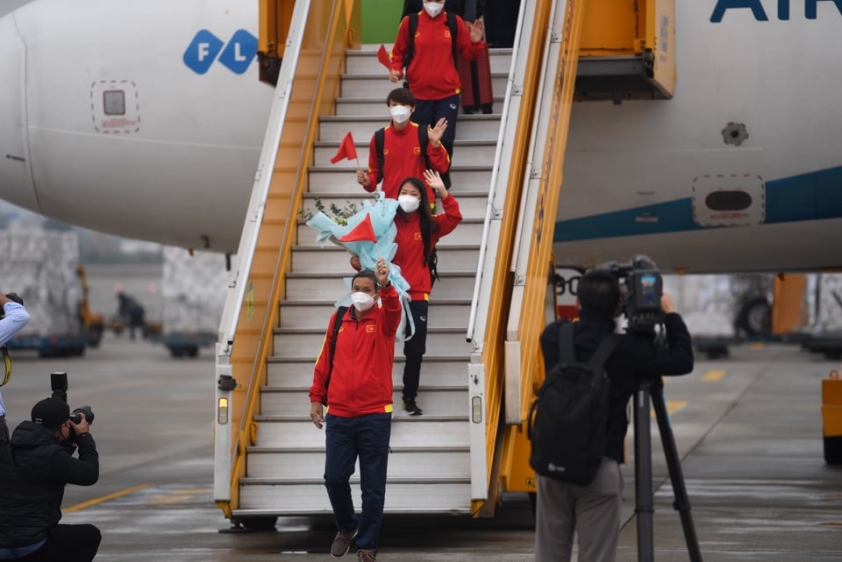 Trực tiếp lễ đón đội tuyển Việt Nam: Vinh danh các cô gái vàng 110211