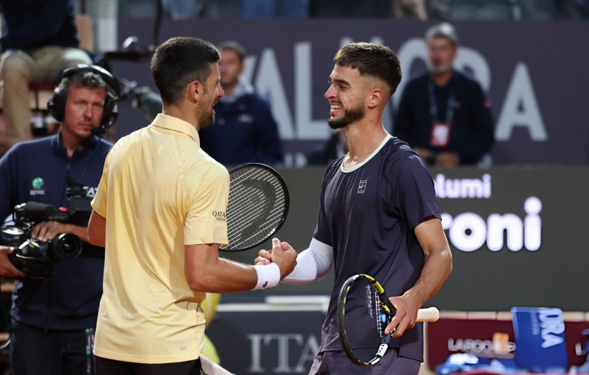 Djokovic thua ngỡ ngàng 'fan cứng' trận ra quân Rome Masters 2026 831683